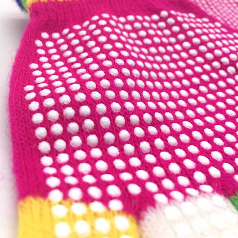 12 пар детских лыжных перчаток, теплые, удобные, противоскользящие, эластичные зимние перчатки с резиновыми точками на ладони для мальчиков и девочек
12 пар детских лыжных перчаток, теплые, удобные, противоскользящие, эластичные зимние перчатки с резиновыми точками на ладони для мальчиков и девочек