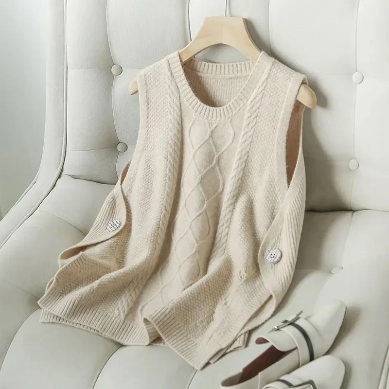 Women's Button Knitted Vest 2023 All-Match Knit Vest Sweater Vintage Sleeveless Side Waistcoat Pullover Outerwear Female FREW
Women's Button Knitted Vest 2023 All-Match Knit Vest Sweater Vintage Sleeveless Side Waistcoat Pullover Outerwear Female FREW