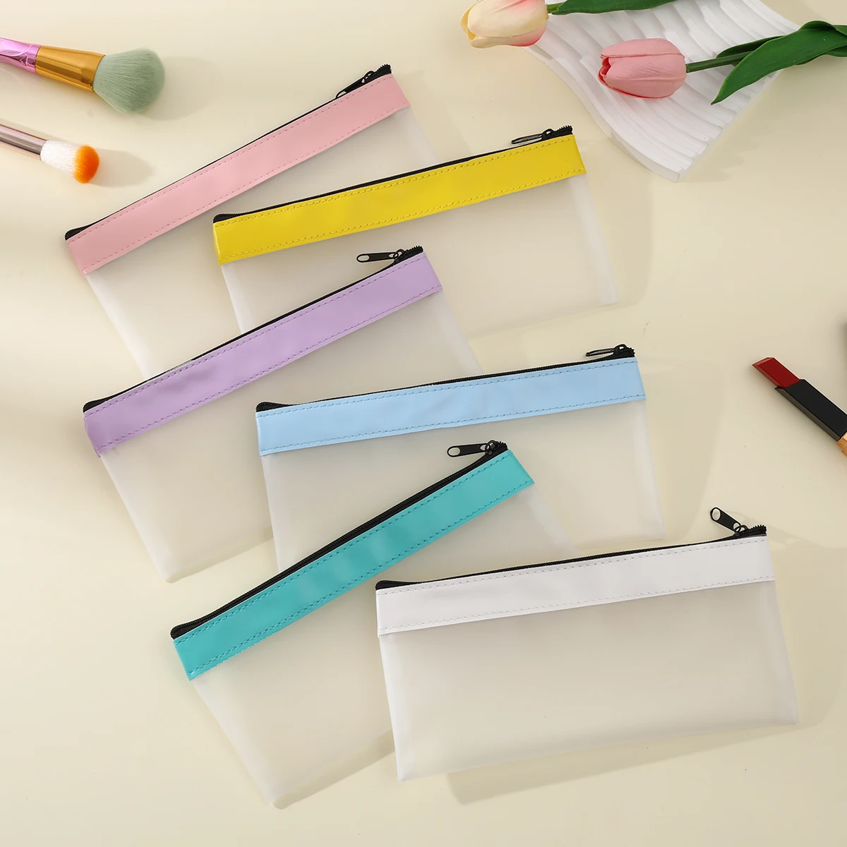 Matte semi transparent pencil case Large capacity student hand-held stationery bag Simple and portable pencil case
Matte semi transparent pencil case Large capacity student hand-held stationery bag Simple and portable pencil case
