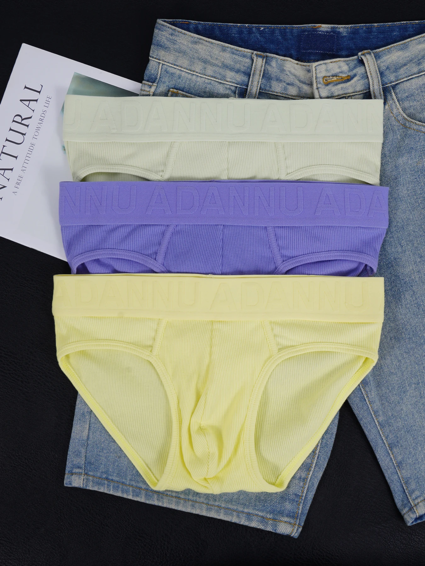 3 PCS Men's Cotton Ribbed Briefs, 3D Convex Pouch, Letter Printed Trim Elastic Waistband, Solid Color Breathable Summer Daily Un
3 PCS Men's Cotton Ribbed Briefs, 3D Convex Pouch, Letter Printed Trim Elastic Waistband, Solid Color Breathable Summer Daily Un