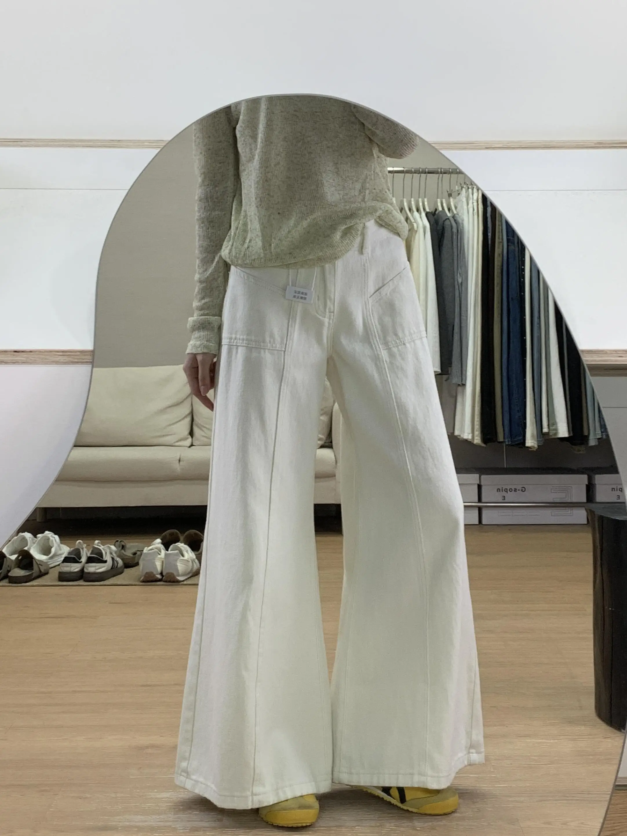 American Retro High Waist Wide Leg Denim Jeans Women's Loose BF Lazy Style Straight Floor-Length Pants Casual Wear
American Retro High Waist Wide Leg Denim Jeans Women's Loose BF Lazy Style Straight Floor-Length Pants Casual Wear