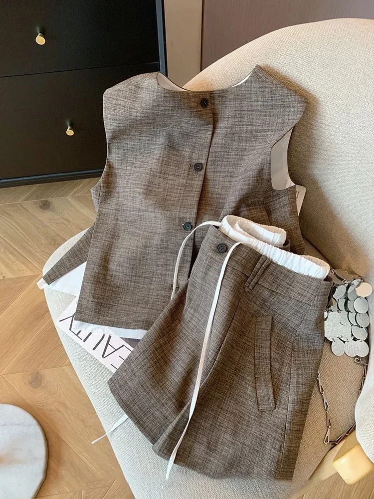 Coffee Linen Skirt Set Sleeveless Vest Short Skirts Summer French Fashion High End Casual Commuting Two Piece Set Women Outfits
Coffee Linen Skirt Set Sleeveless Vest Short Skirts Summer French Fashion High End Casual Commuting Two Piece Set Women Outfits