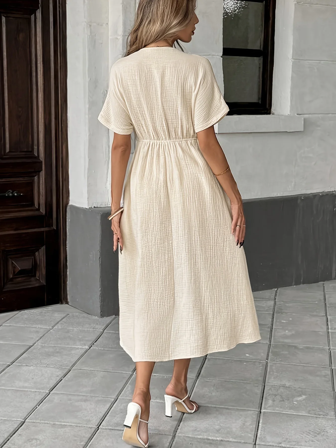 Chic 2026 V-Neck Lace-Up Waist Cinching Dress for Women, Short Sleeve Solid Color Gown for Daily Party Wear
Chic 2026 V-Neck Lace-Up Waist Cinching Dress for Women, Short Sleeve Solid Color Gown for Daily Party Wear
