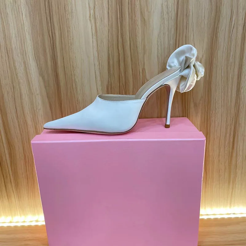 2024 Summer Women's Sandals Fashion Comfort Luxury Designer Heels Sandals Slippers Pointed Toe Flower
2024 Summer Women's Sandals Fashion Comfort Luxury Designer Heels Sandals Slippers Pointed Toe Flower
