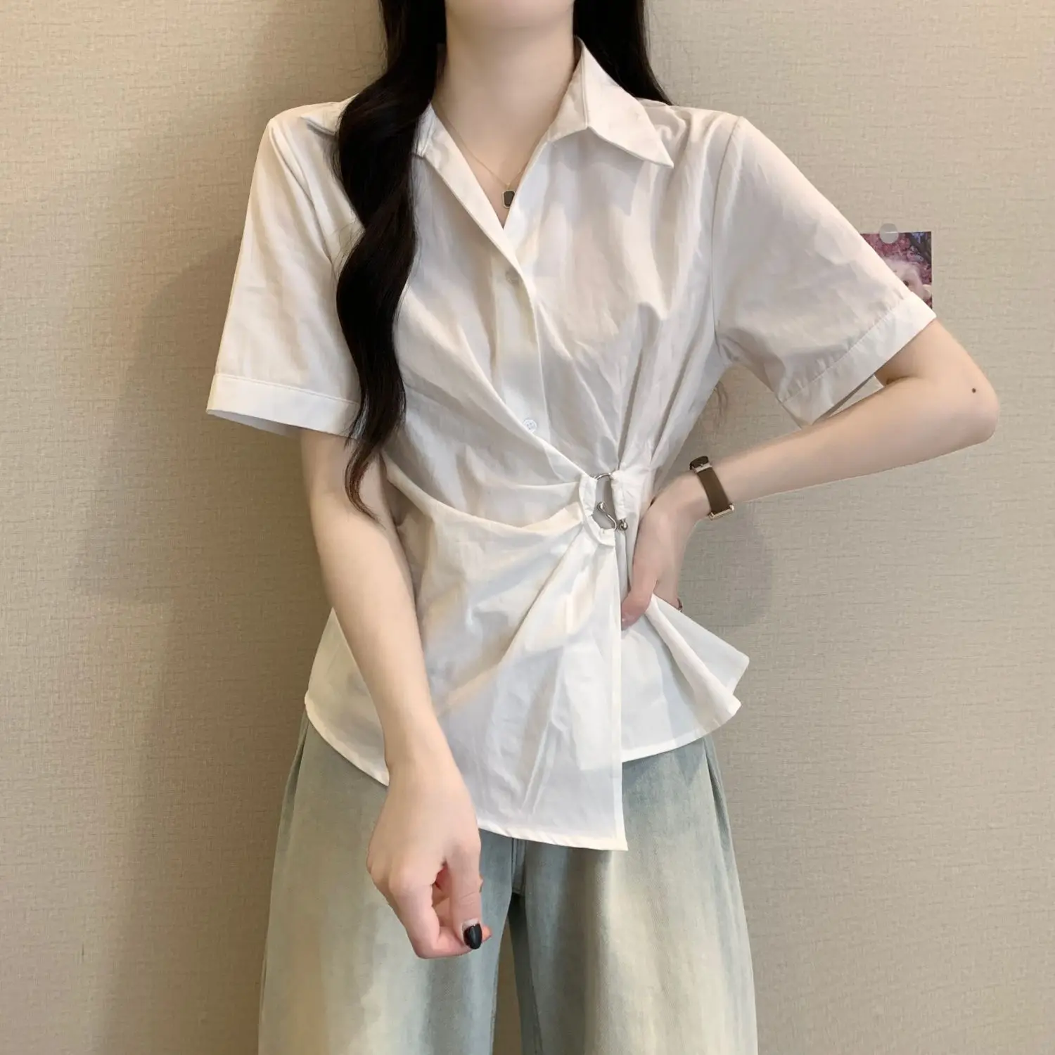 Waist-cinching Short-sleeved Irregular Shirt New Summer Design Blue Top Loose Blouse
Waist-cinching Short-sleeved Irregular Shirt New Summer Design Blue Top Loose Blouse