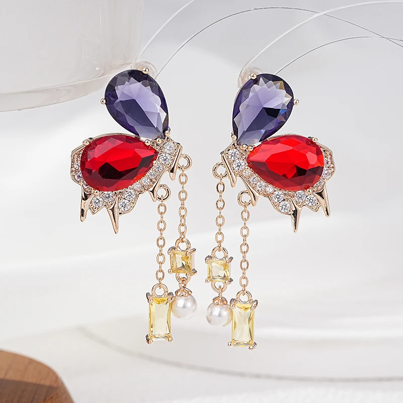 Fashion Zircon Butterfly Dangle Earrings for Women Party Luxury Shiny Big Waterdrop Stone High Quality Wedding Earrings
Fashion Zircon Butterfly Dangle Earrings for Women Party Luxury Shiny Big Waterdrop Stone High Quality Wedding Earrings