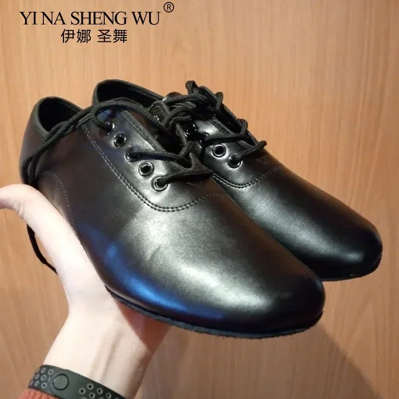 Мужская обувь для латинских танцев, черная обувь для бальных танцев на низком каблуке для мальчиков, танго, сальса, румба, современная джазовая обувь, обувь для тренировок в помещении
Мужская обувь для латинских танцев, черная обувь для бальных танцев на низком каблуке для мальчиков, танго, сальса, румба, современная джазовая обувь, обувь для тренировок в помещении