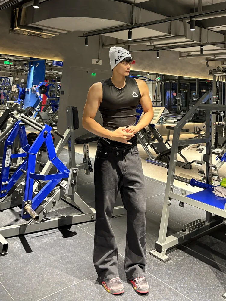 Мужские джинсы Cleanfit Bla Fitn прямого кроя, осенние, в американском стиле High Street, с манжетами, повседневные, свободного кроя, без стрейча
Мужские джинсы Cleanfit Bla Fitn прямого кроя, осенние, в американском стиле High Street, с манжетами, повседневные, свободного кроя, без стрейча