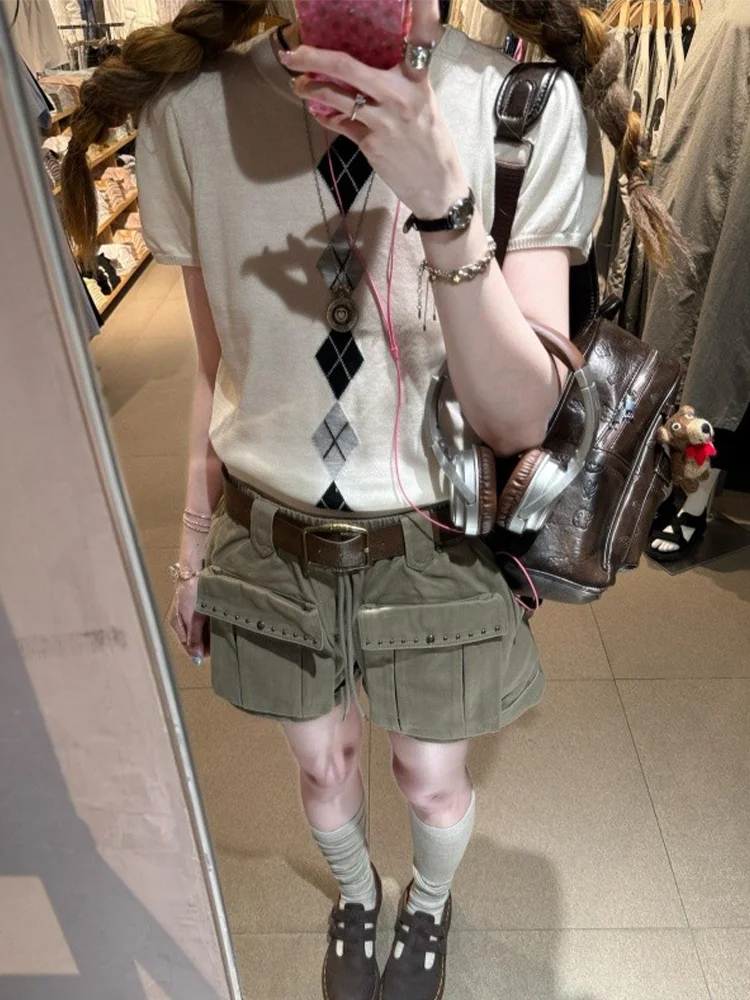 Summer Korean Style Women's Short Sleeve Knitted Sweater Washed Rhinestone Workwear Shorts Two-Piece Set Diamond Pattern
Summer Korean Style Women's Short Sleeve Knitted Sweater Washed Rhinestone Workwear Shorts Two-Piece Set Diamond Pattern