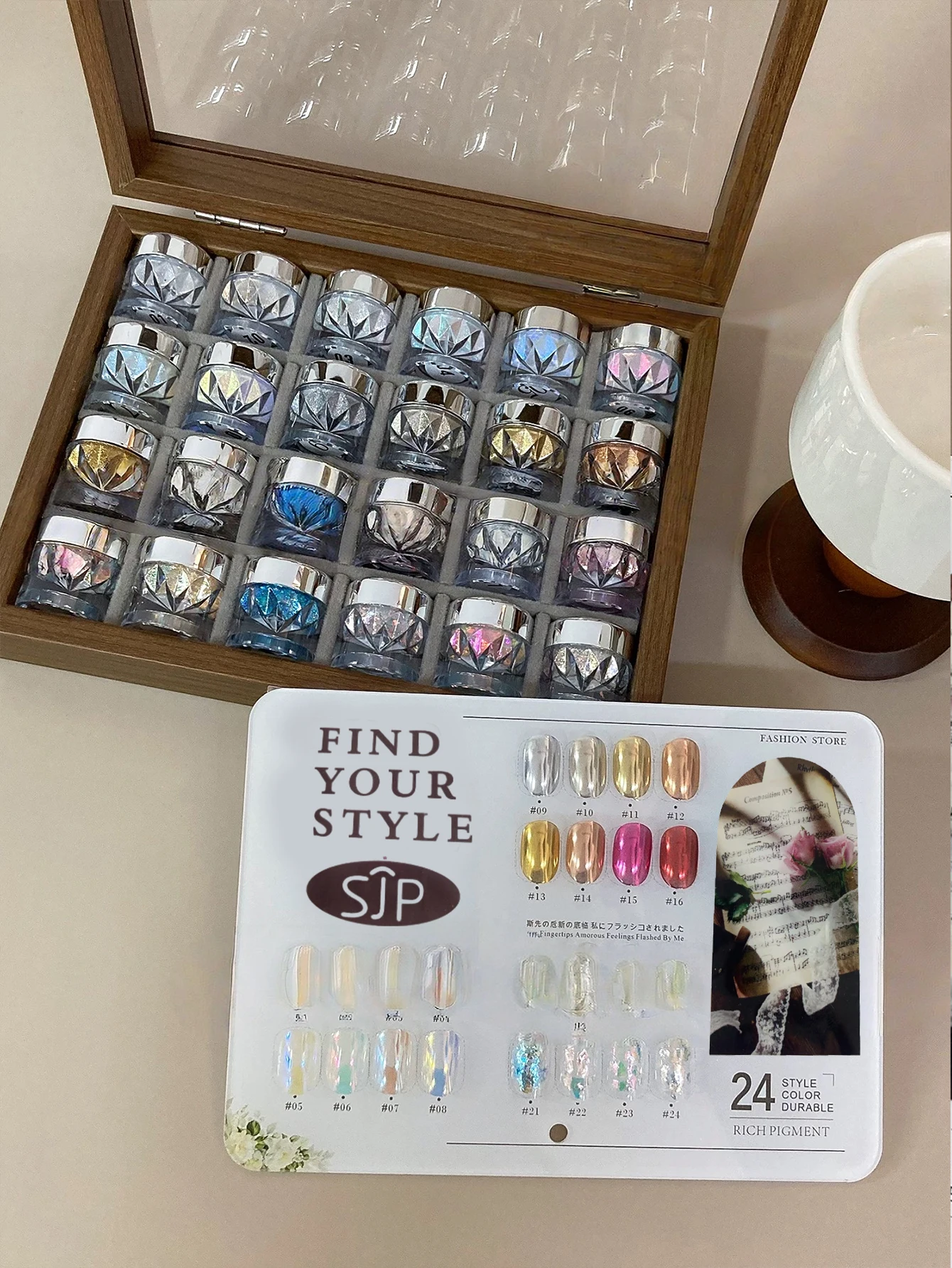 Набор из 24-х цветных лаков для ногтей «белый опал» с цветовыми картами и коробкой для хранения, идеальный подарок для девочек.
Набор из 24-х цветных лаков для ногтей «белый опал» с цветовыми картами и коробкой для хранения, идеальный подарок для девочек.