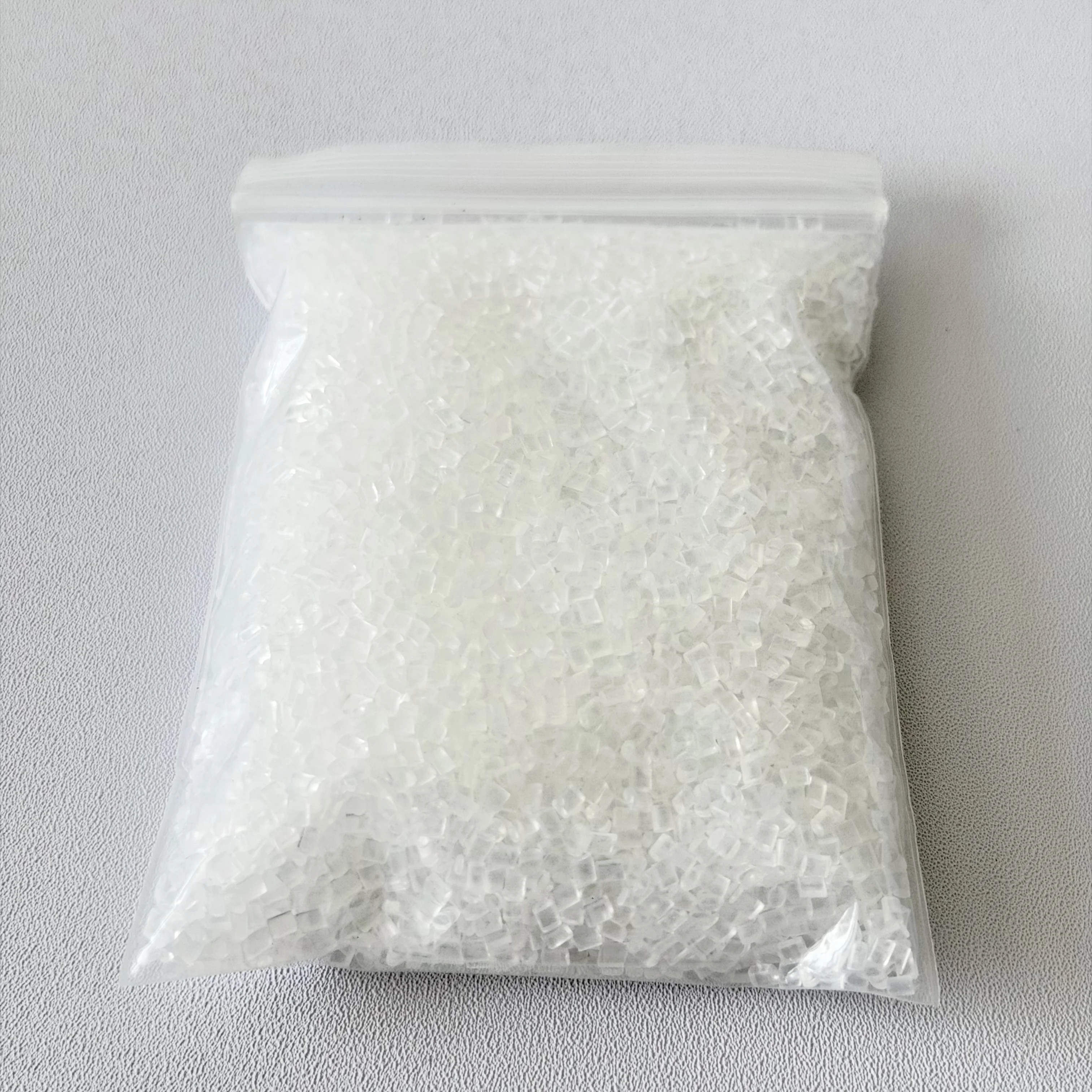 100/1000 gram Italian keratin Glue Grain keratin Top Quality Glue Granule Transparent Color For I tip/ U-tip Hair Extension
100/1000 gram Italian keratin Glue Grain keratin Top Quality Glue Granule Transparent Color For I tip/ U-tip Hair Extension