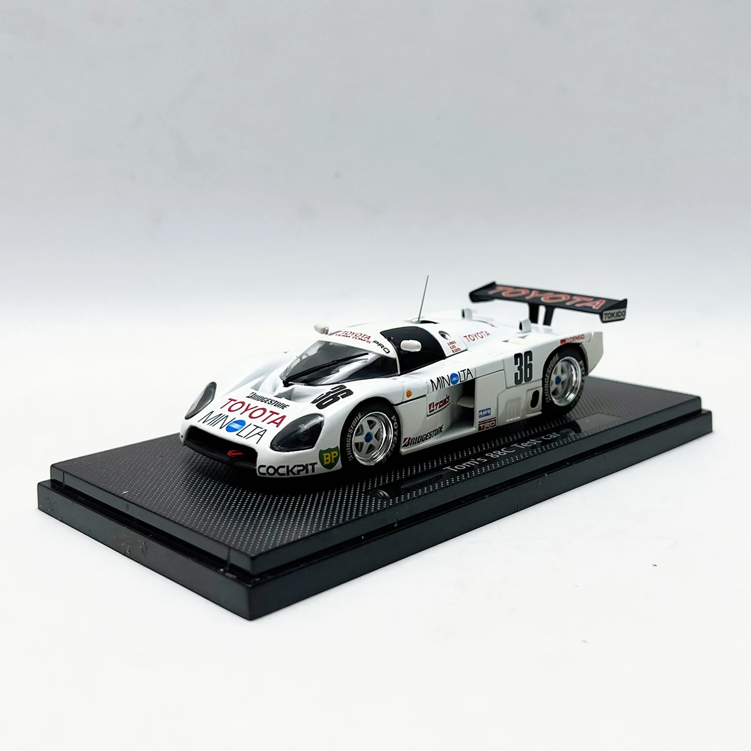 EBBRO масштаб 1:43 литой под давлением сплав Toyota TOMS 88C тестовый автомобиль игрушки гоночные автомобили модель классика подарки для взрослых сувенирный статический дисплей 
EBBRO масштаб 1:43 литой под давлением сплав Toyota TOMS 88C тестовый автомобиль игрушки гоночные автомобили модель классика подарки для взрослых сувенирный статический дисплей