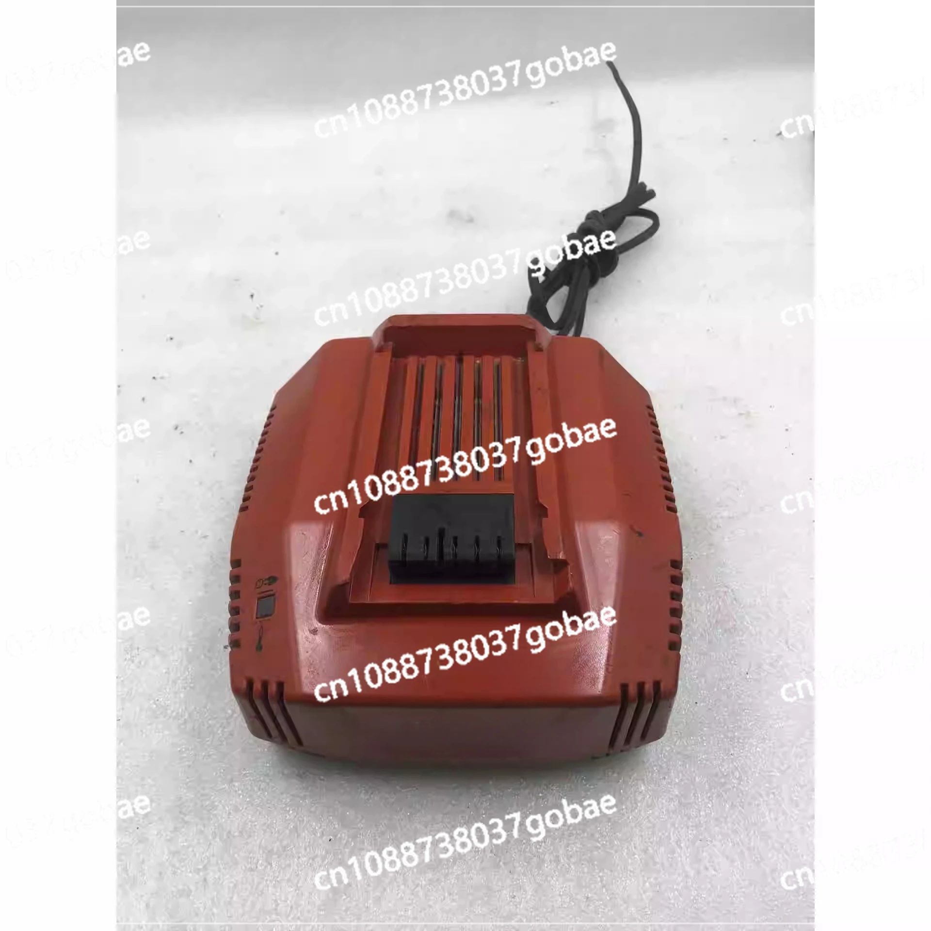 Second-hand C4/36-350 Charger (220v)
Second-hand C4/36-350 Charger (220v)