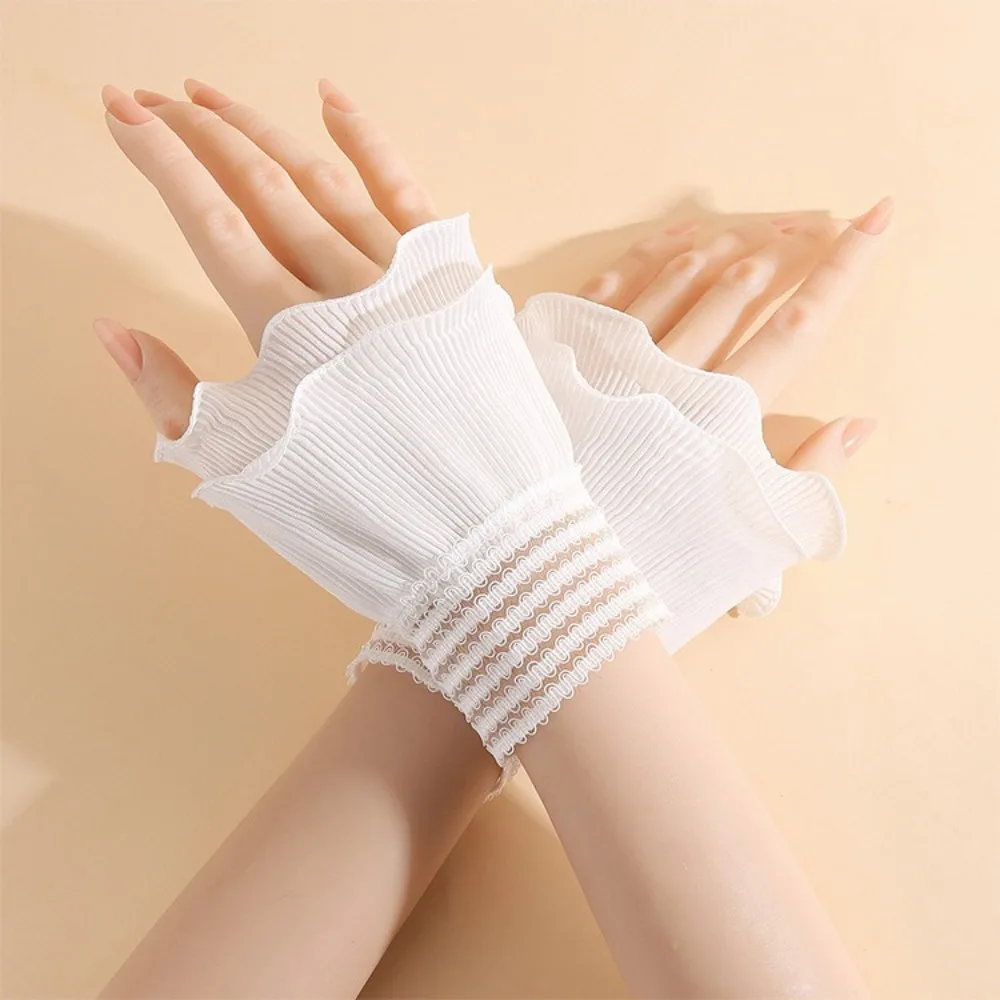 New Multilayer Ruffle Fake Cuff Detachable White Black Wrist Cuff Lace Cuff
New Multilayer Ruffle Fake Cuff Detachable White Black Wrist Cuff Lace Cuff