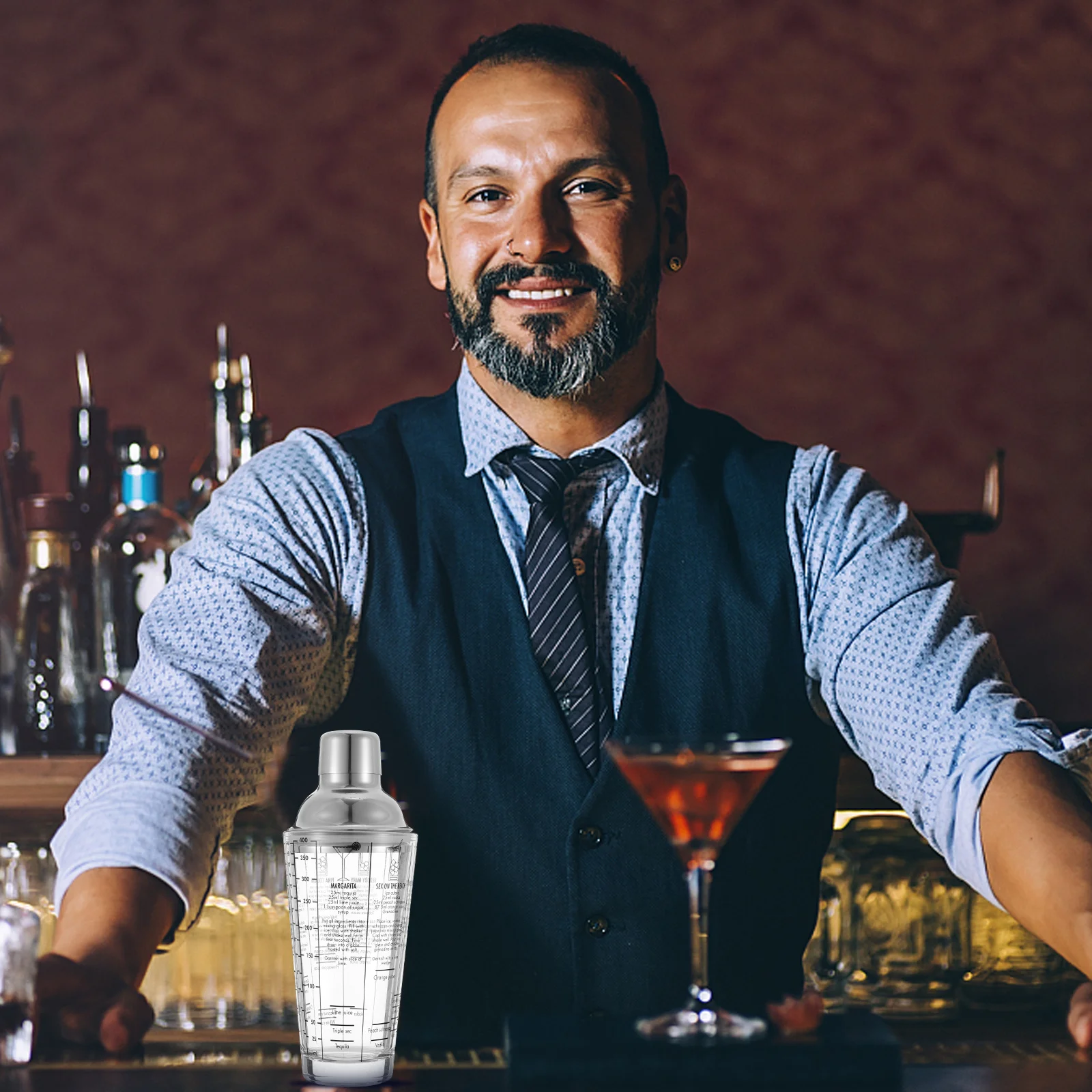 1Pcs Glass Cocktail Shaker 400Ml Transparent Scale Pattern Bar Wine Mixer Bottle No Leakage Easy Clean Ergonomic Grip for Home
1Pcs Glass Cocktail Shaker 400Ml Transparent Scale Pattern Bar Wine Mixer Bottle No Leakage Easy Clean Ergonomic Grip for Home