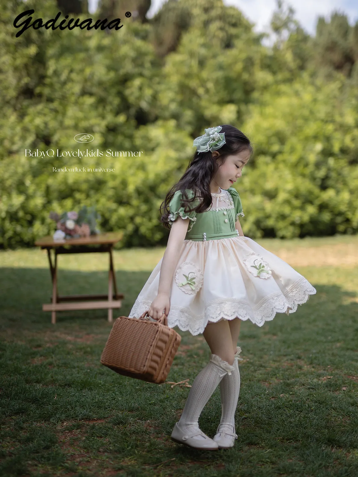 Sweet Little Girls Vintage Elegant Lolita Princess Tutu Dress Kids Summer New Forest Green Floral Puff Sleeve Lace Trim Bow Gown
Sweet Little Girls Vintage Elegant Lolita Princess Tutu Dress Kids Summer New Forest Green Floral Puff Sleeve Lace Trim Bow Gown