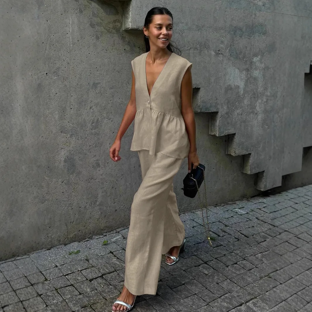 Casual Women's Trouser Suits Sexy Sleeveless Deep V Neck Button Wide Leg Pants Lady Sets 2025 Spring Summer Loose Two-piece Set
Casual Women's Trouser Suits Sexy Sleeveless Deep V Neck Button Wide Leg Pants Lady Sets 2025 Spring Summer Loose Two-piece Set