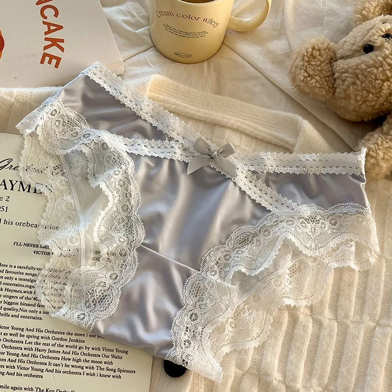 French Lace Underwear Pure Cotton Crotch Satin Sexy Triangle Panties Women's Innerwear Comfortable Breathable Ladies Briefs
French Lace Underwear Pure Cotton Crotch Satin Sexy Triangle Panties Women's Innerwear Comfortable Breathable Ladies Briefs