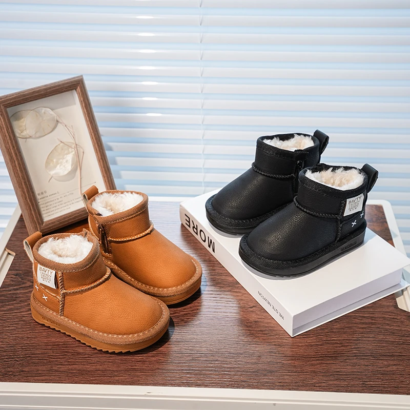 Детские ботильоны на толстом меху. Детские термосапоги в корейском стиле. Зима 2024, новые кожаные ботинки для мальчиков и девочек. Детские короткие ботинки.
Детские ботильоны на толстом меху. Детские термосапоги в корейском стиле. Зима 2024, новые кожаные ботинки для мальчиков и девочек. Детские короткие ботинки.