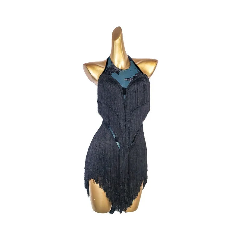 Latin practice clothes, new tassel dresses, national ballroom dance clothes hang around the neck and show the legs slightly
Latin practice clothes, new tassel dresses, national ballroom dance clothes hang around the neck and show the legs slightly