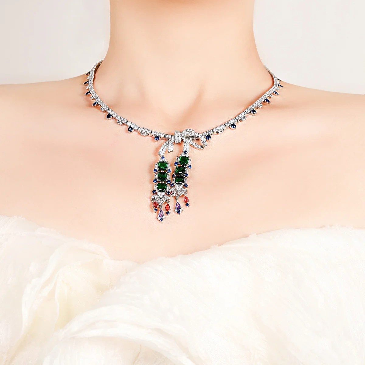 925 Silver Needle Green Emerald CZ Bow Tassel Jewelry Set, Sparkling Luxury Bridal Necklace Earrings for Women
925 Silver Needle Green Emerald CZ Bow Tassel Jewelry Set, Sparkling Luxury Bridal Necklace Earrings for Women
