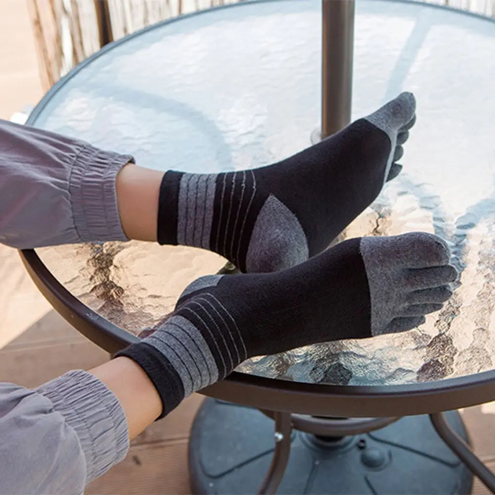 Deodorant Antibacterial Middle Tube Cotton Casual Breathable Stripe Hosiery Socks With Toes Man Socks Five Finger Socks
Deodorant Antibacterial Middle Tube Cotton Casual Breathable Stripe Hosiery Socks With Toes Man Socks Five Finger Socks