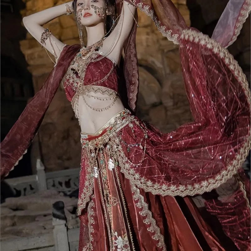 Ancient costume sets with exotic Western Regions and traditional Chinese dance costumes for travel photography
Ancient costume sets with exotic Western Regions and traditional Chinese dance costumes for travel photography