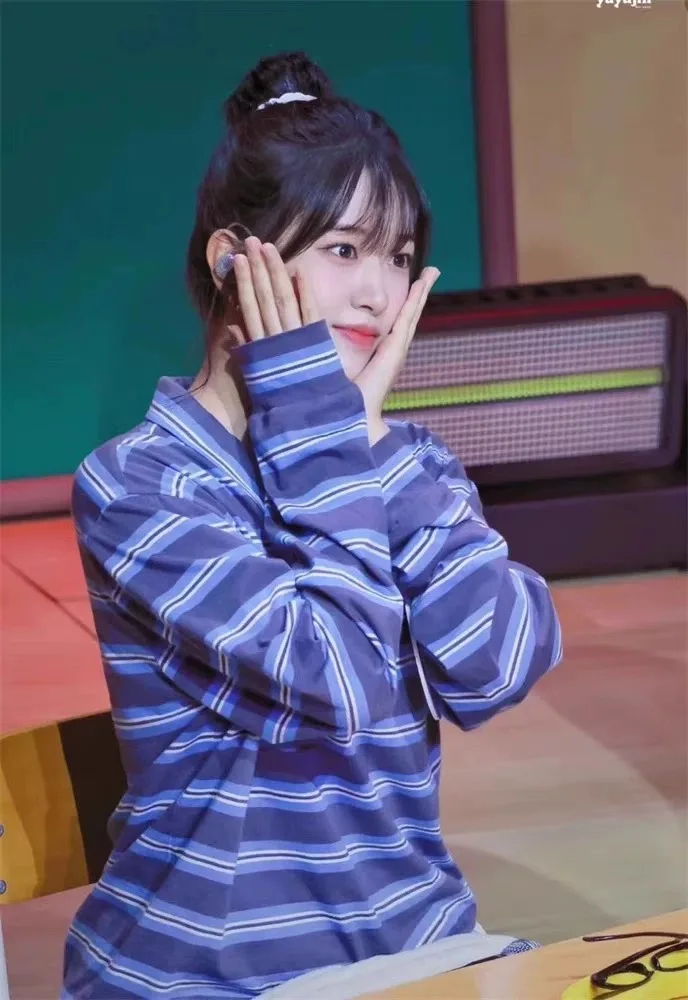 Женская полосатая футболка Color Blo с длинным рукавом и воротником-стойкой, свободного кроя, средней длины, 100% хлопок, осенняя мода
Женская полосатая футболка Color Blo с длинным рукавом и воротником-стойкой, свободного кроя, средней длины, 100% хлопок, осенняя мода