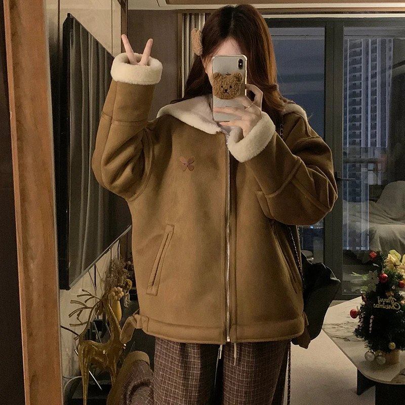 Женская куртка из искусственного меха 2025, модная шикарная женская флисовая меховая куртка с длинными рукавами, уличное осенне-зимнее теплое пальто, топ женский
Женская куртка из искусственного меха 2025, модная шикарная женская флисовая меховая куртка с длинными рукавами, уличное осенне-зимнее теплое пальто, топ женский