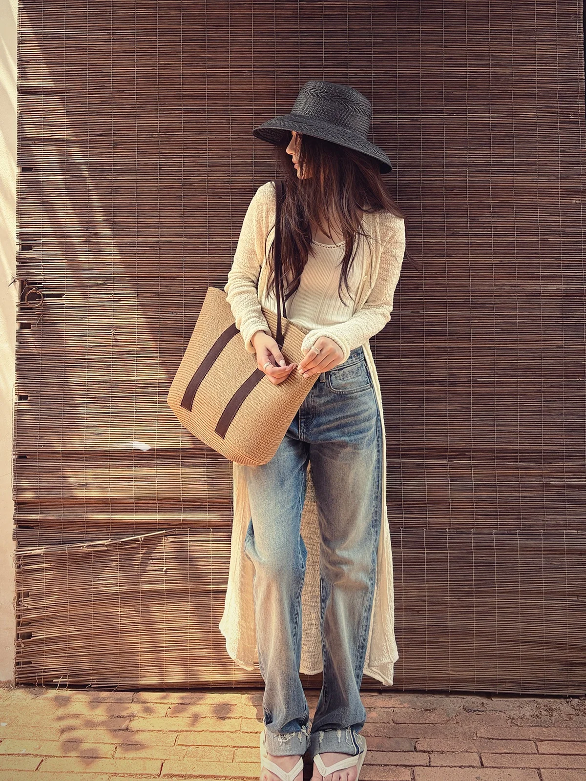 Женские джинсы Levis с эффектом потертости, ретро-красные, из хлопка, прямого кроя, с низкой посадкой, рваные, весенние, свободного кроя, без стрейча
Женские джинсы Levis с эффектом потертости, ретро-красные, из хлопка, прямого кроя, с низкой посадкой, рваные, весенние, свободного кроя, без стрейча
