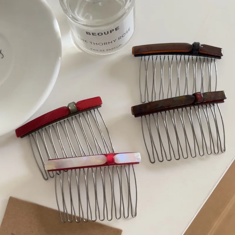 Acetate Side Insert Hair Comb Metal Teeth Broken Hair Fix Non Slip Bangs Styling Versatile Daily Hair Accessories for Women Girl
Acetate Side Insert Hair Comb Metal Teeth Broken Hair Fix Non Slip Bangs Styling Versatile Daily Hair Accessories for Women Girl