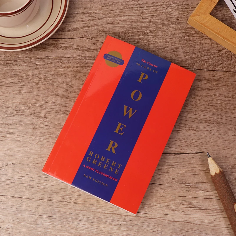 Английская мотивационная книга по политической философии и лидерства: The Concise 48 Laws of Power от Роберта Грина
Английская мотивационная книга по политической философии и лидерства: The Concise 48 Laws of Power от Роберта Грина