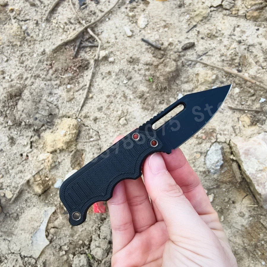 Black Mini Necklace with Fixed Blade Blade Made of 5Cr15MoV Steel Nylon Fiber Handle Suitable for Camping Fishing Men's Gifts
Black Mini Necklace with Fixed Blade Blade Made of 5Cr15MoV Steel Nylon Fiber Handle Suitable for Camping Fishing Men's Gifts