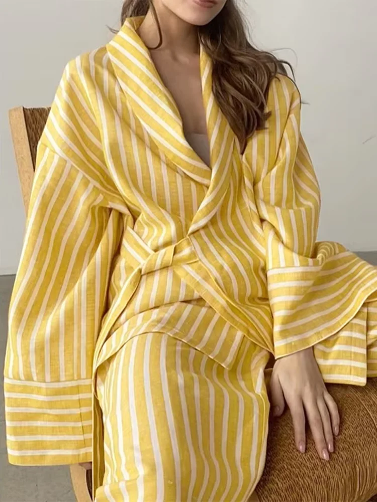 Yellow Stripe V Lapel Collar Jacket Pants Set Women Elegant Long Sleeve Shirts High Waist Pants Set Summer Vacation Streetwear
Yellow Stripe V Lapel Collar Jacket Pants Set Women Elegant Long Sleeve Shirts High Waist Pants Set Summer Vacation Streetwear