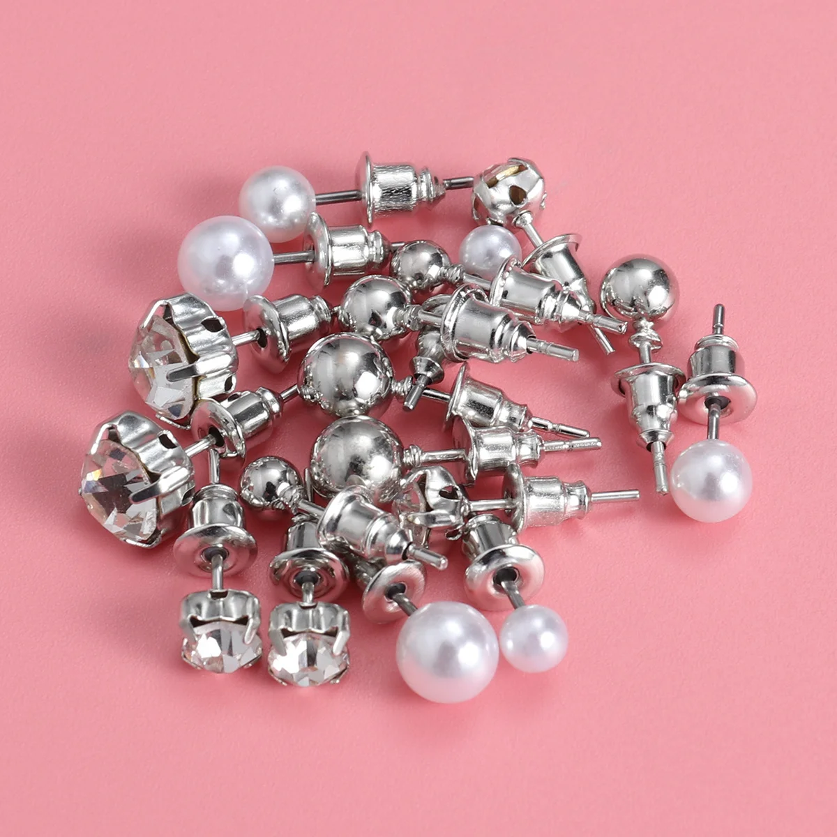 9Pairs Stylish Pearl Rhinestone Earring Studs Set Shiny Jewelry for Women Perfect for Party Wedding Prom Gifts 
9Pairs Stylish Pearl Rhinestone Earring Studs Set Shiny Jewelry for Women Perfect for Party Wedding Prom Gifts