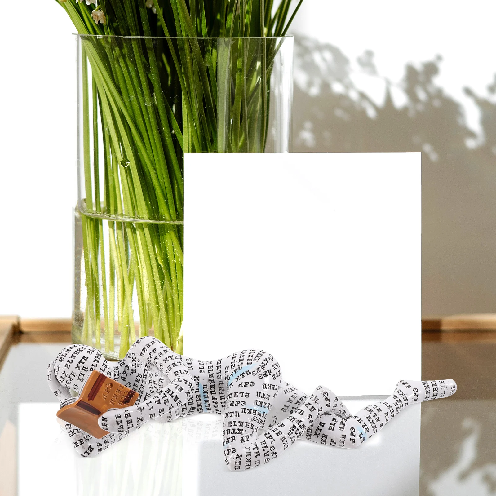 Reading Woman Figurine Resin Home Decor Abstract Statue Desk nament Bookshelf Accessory Household Craft Garden Supplies 
Reading Woman Figurine Resin Home Decor Abstract Statue Desk nament Bookshelf Accessory Household Craft Garden Supplies