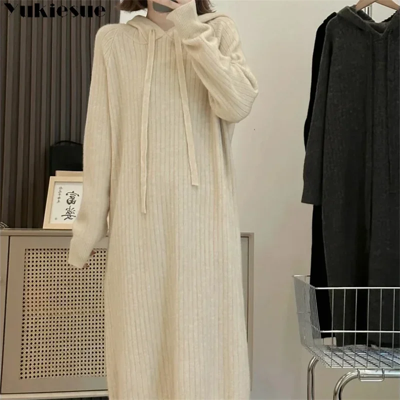 Осень-зима 2023, корейское модное плотное вязаное платье до середины икры, женские однотонные свободные платья на молнии с отложным воротником и длинными рукавами
Осень-зима 2023, корейское модное плотное вязаное платье до середины икры, женские однотонные свободные платья на молнии с отложным воротником и длинными рукавами