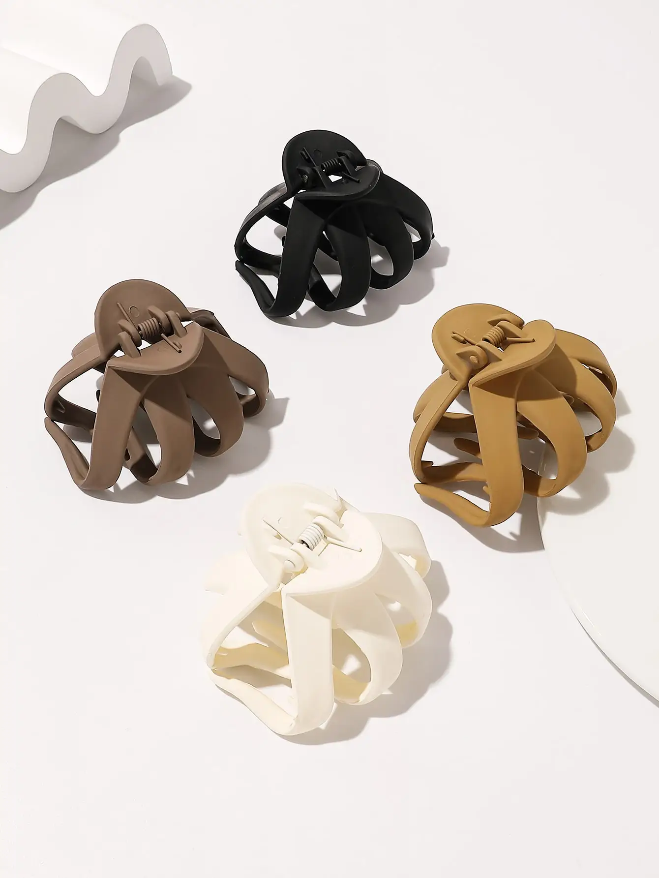 4pcs Women Minimalist Casual Hair Claw, For Daily Life Claw Clips Hair Clips Hair Jaw Clip Hair Clamps Hair Clutch Hair Catcher Clip, School Stuff, College Fall Winter Hair Accessories For Women For Vacation Outfits Woman Summer Outfits
4pcs Women Minimalist Casual Hair Claw, For Daily Life Claw Clips Hair Clips Hair Jaw Clip Hair Clamps Hair Clutch Hair Catcher Clip, School Stuff, College Fall Winter Hair Accessories For Women For Vacation Outfits Woman Summer Outfits