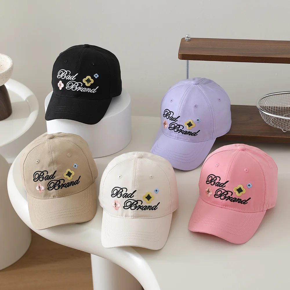 Korean Style Children's Baseball Cap Casual Versatile Sunshade Hat Embroidered Letter Flower Boys Girls Spring Cotton Hat
Korean Style Children's Baseball Cap Casual Versatile Sunshade Hat Embroidered Letter Flower Boys Girls Spring Cotton Hat