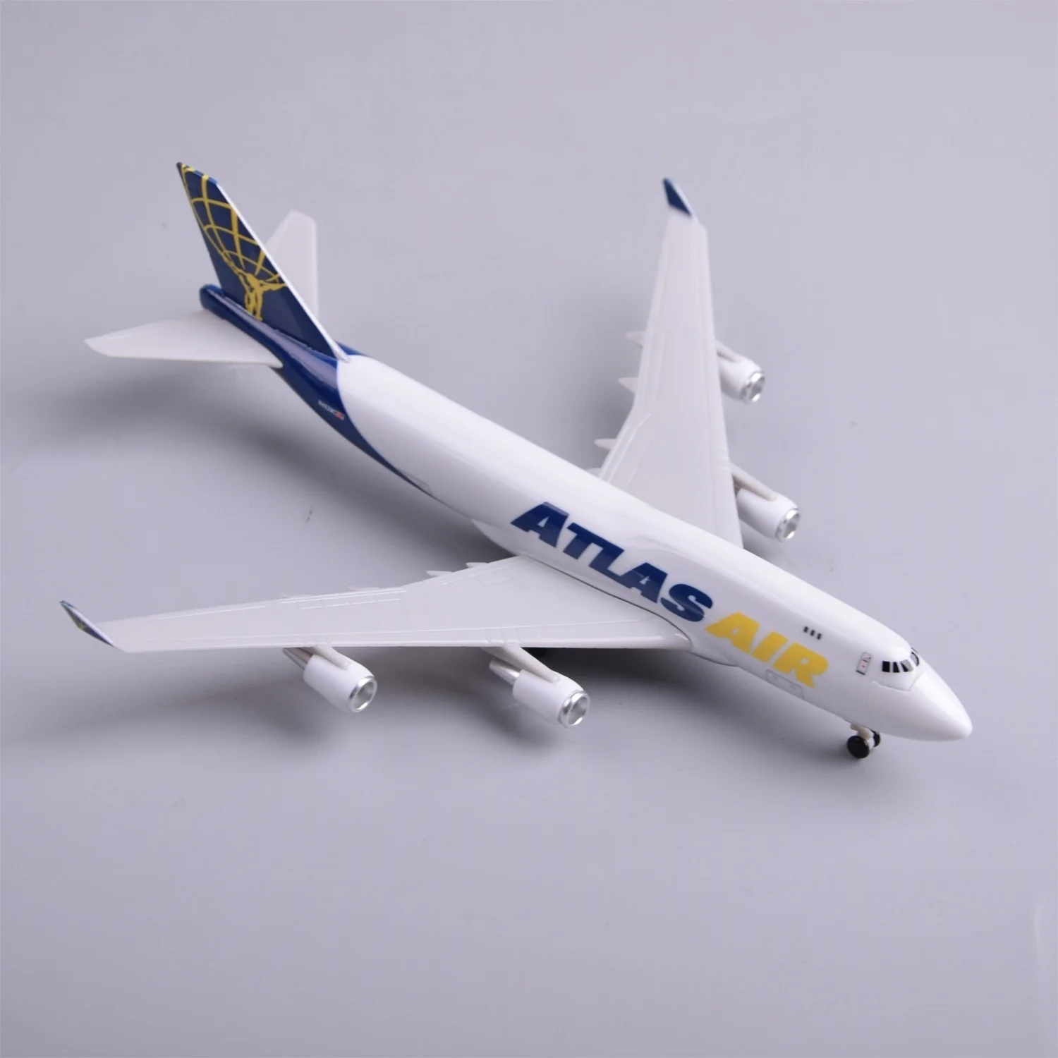 20cm Diecast Airplanes B747 Atlas Airways Resin Scale Plane Model Toy Opening Cabin Door With Base Child Collectible Miniatures
20cm Diecast Airplanes B747 Atlas Airways Resin Scale Plane Model Toy Opening Cabin Door With Base Child Collectible Miniatures