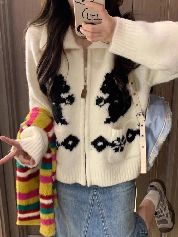 Japanese Squirrel Soft Lapel Neck Cardigan Mujer Autumn Winter New Knitted Tops Women Y2k Long Sleeve Zipper Loose Sweaters
Japanese Squirrel Soft Lapel Neck Cardigan Mujer Autumn Winter New Knitted Tops Women Y2k Long Sleeve Zipper Loose Sweaters