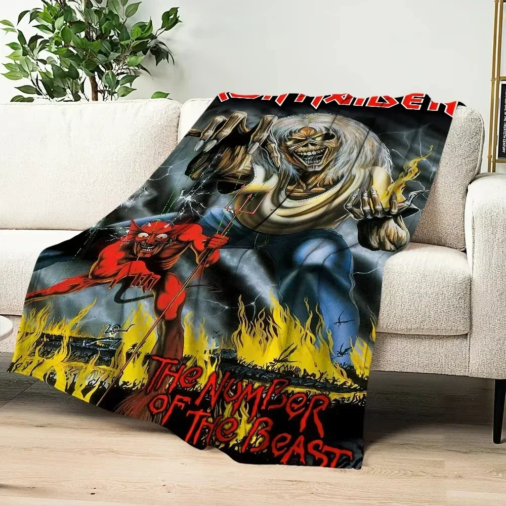 Плед VIKAMA с дизайном обложки альбома Iron Maiden, мягкий, приятный для кожи, нелиняющий, с изображением скелета, дьявольского пламени и черных облаков
Плед VIKAMA с дизайном обложки альбома Iron Maiden, мягкий, приятный для кожи, нелиняющий, с изображением скелета, дьявольского пламени и черных облаков