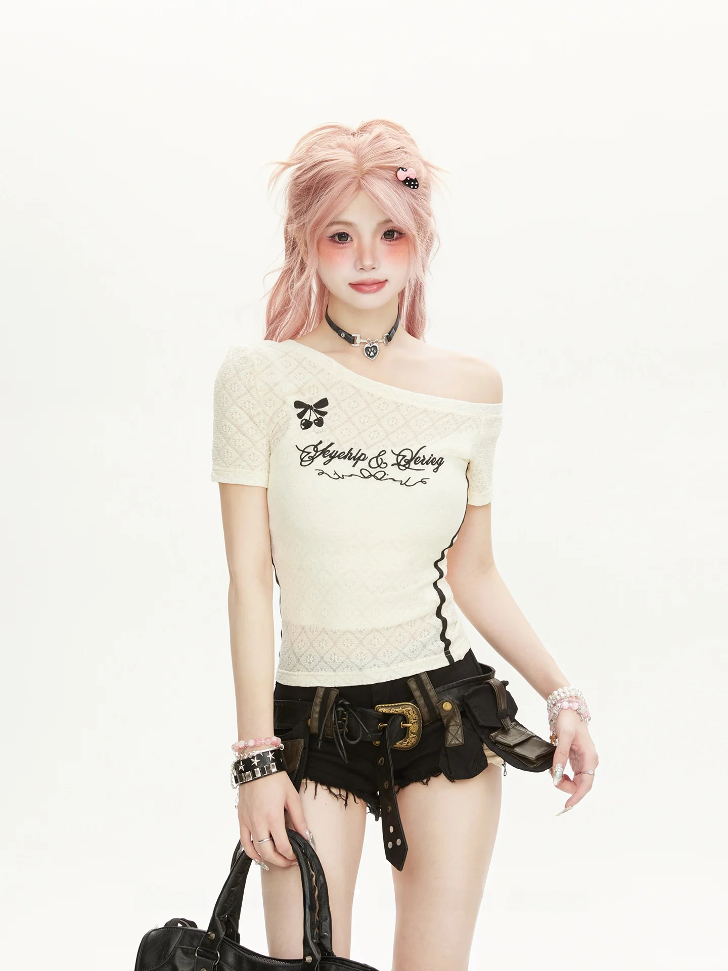 Уникальный корейский топ, красивый, маленький, летний, облегающий, очень сексуальный, чисто женственный, слегка прозрачный.
Уникальный корейский топ, красивый, маленький, летний, облегающий, очень сексуальный, чисто женственный, слегка прозрачный.