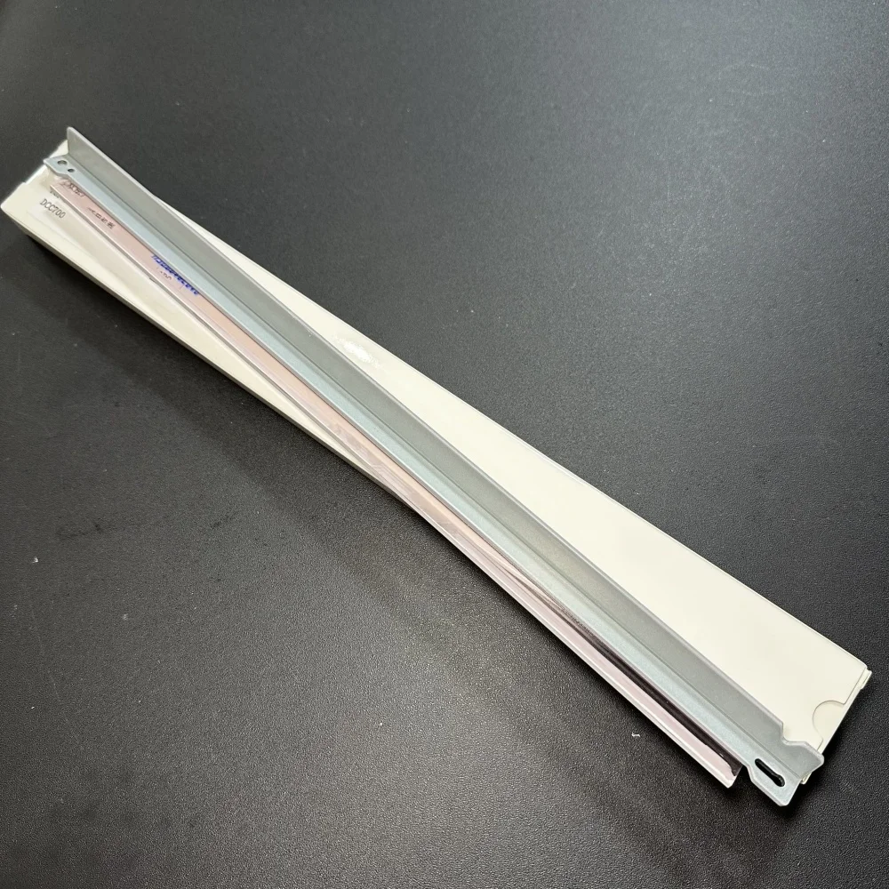 Лезвие для очистки барабана DC240 для Xerox 700 C60 C70 C75 J75 550 560 570 240 242 250 252 260 7655 7665 7675 7755 7765 7775
Лезвие для очистки барабана DC240 для Xerox 700 C60 C70 C75 J75 550 560 570 240 242 250 252 260 7655 7665 7675 7755 7765 7775