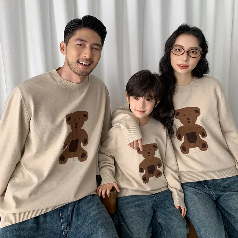 2025 Autumn Cartoon Bear Retro Pullover Sweater Family Set Mom & Daughter Loose Knitwear Matching Outfit Toddler Kids Fashion
2025 Autumn Cartoon Bear Retro Pullover Sweater Family Set Mom & Daughter Loose Knitwear Matching Outfit Toddler Kids Fashion