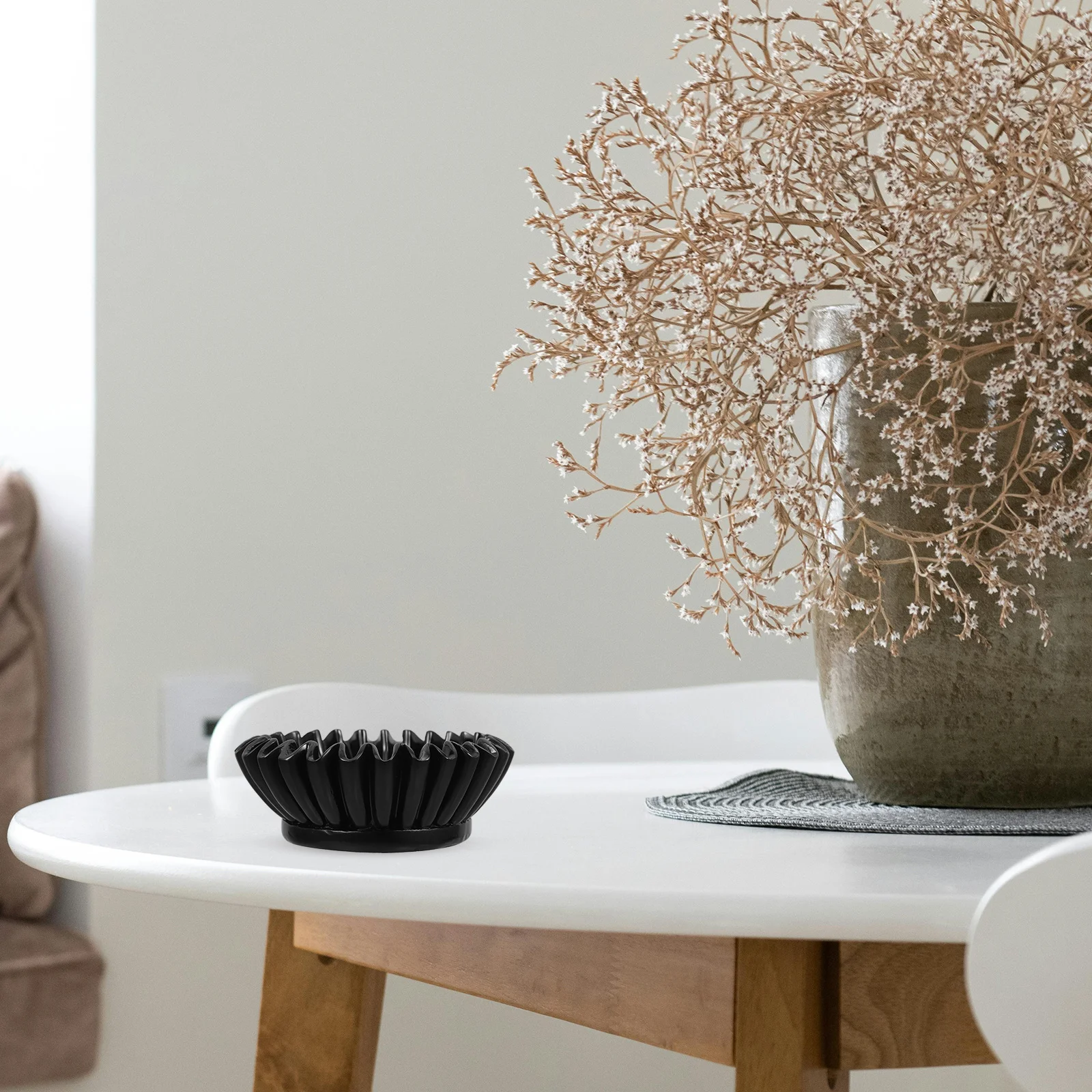 Black Resin Ruffle Edge Decorative Bowl Fluted Scalloped Jewelry Dish Entryway Key Holder Fruit Snack Bowl Modern Home Decor
Black Resin Ruffle Edge Decorative Bowl Fluted Scalloped Jewelry Dish Entryway Key Holder Fruit Snack Bowl Modern Home Decor