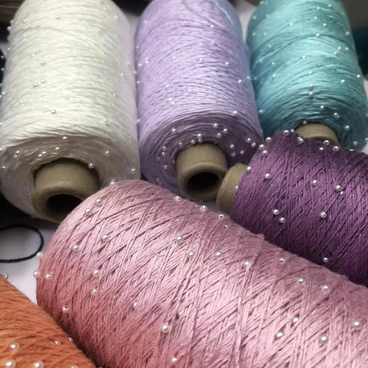 Шелковая хлопковая пряжа с жемчужными бусинами и кружевом для вязания крючком, ручная работа, летняя, тонкая, ручное плетение, премиум качество
Шелковая хлопковая пряжа с жемчужными бусинами и кружевом для вязания крючком, ручная работа, летняя, тонкая, ручное плетение, премиум качество