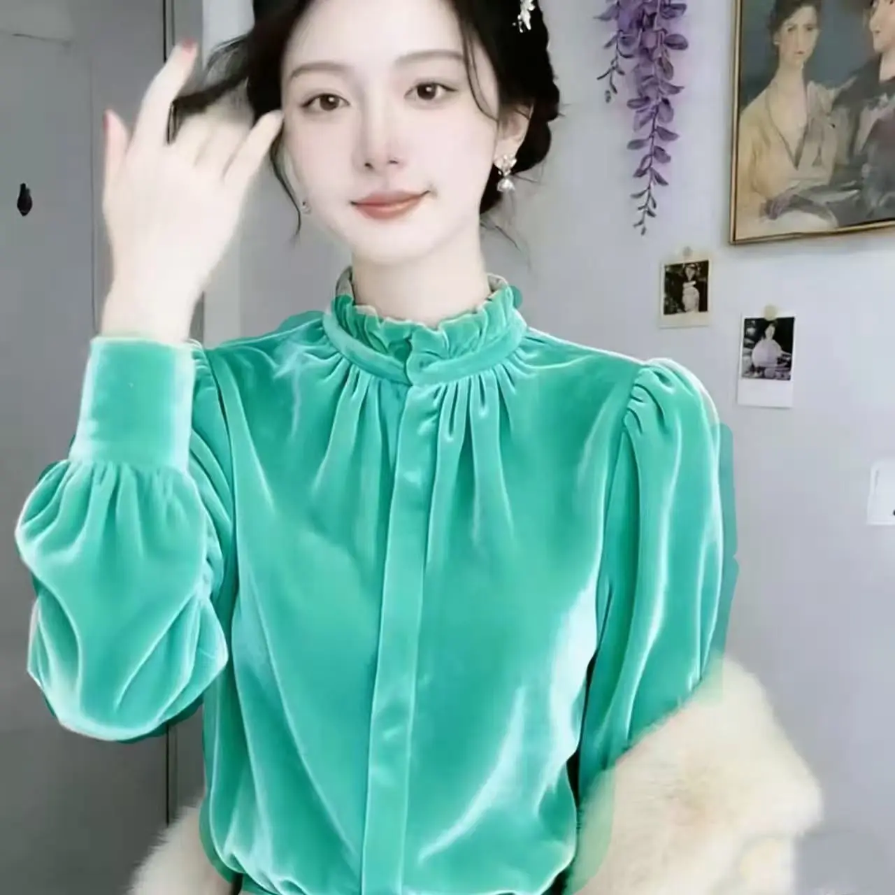 2026 spring new velvet retro collar shirt thin fashionable French bubble sleeves fashionable foreign temperament top
2026 spring new velvet retro collar shirt thin fashionable French bubble sleeves fashionable foreign temperament top