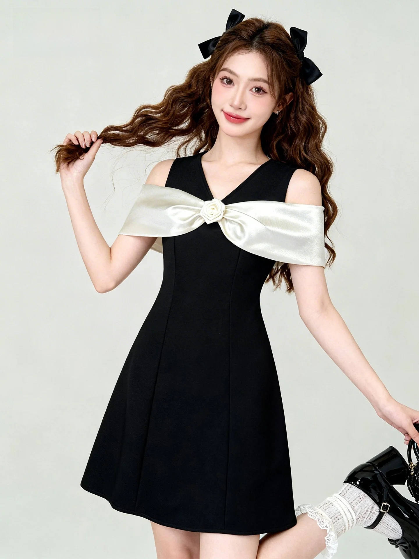 Chic Black Off-Shoulder Women's Dress Slimming Waist A-Line Skirt Summer Fashionable Miu Series Elegant Short Sleeve Zipper
Chic Black Off-Shoulder Women's Dress Slimming Waist A-Line Skirt Summer Fashionable Miu Series Elegant Short Sleeve Zipper