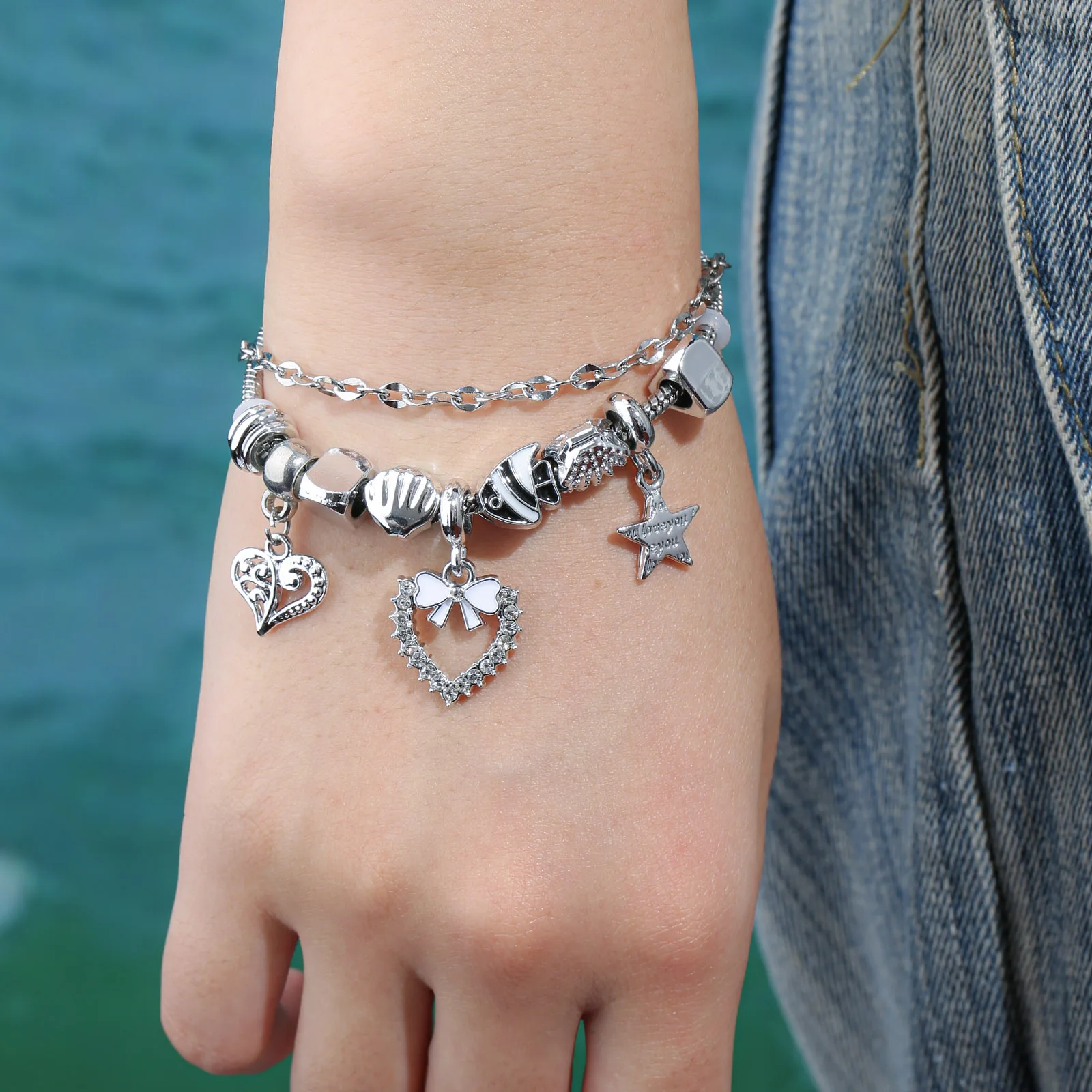 Silver Tone Mint Cat Paw Charm Bracelet with Moon and Star Pendant for Women
Silver Tone Mint Cat Paw Charm Bracelet with Moon and Star Pendant for Women